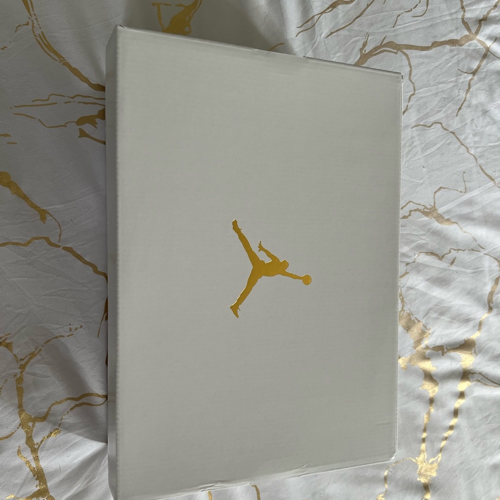 Brand new Air Jordan 3 Retro - Picture 3 of 4